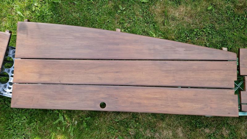Gebeizte Bodenbretter aus Holz für die WANDERER, Aufnahme 04