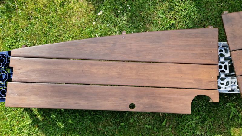 Gebeizte Bodenbretter aus Holz für die WANDERER, Aufnahme 05