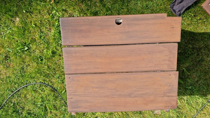 Gebeizte Bodenbretter aus Holz für die WANDERER, Aufnahme 06